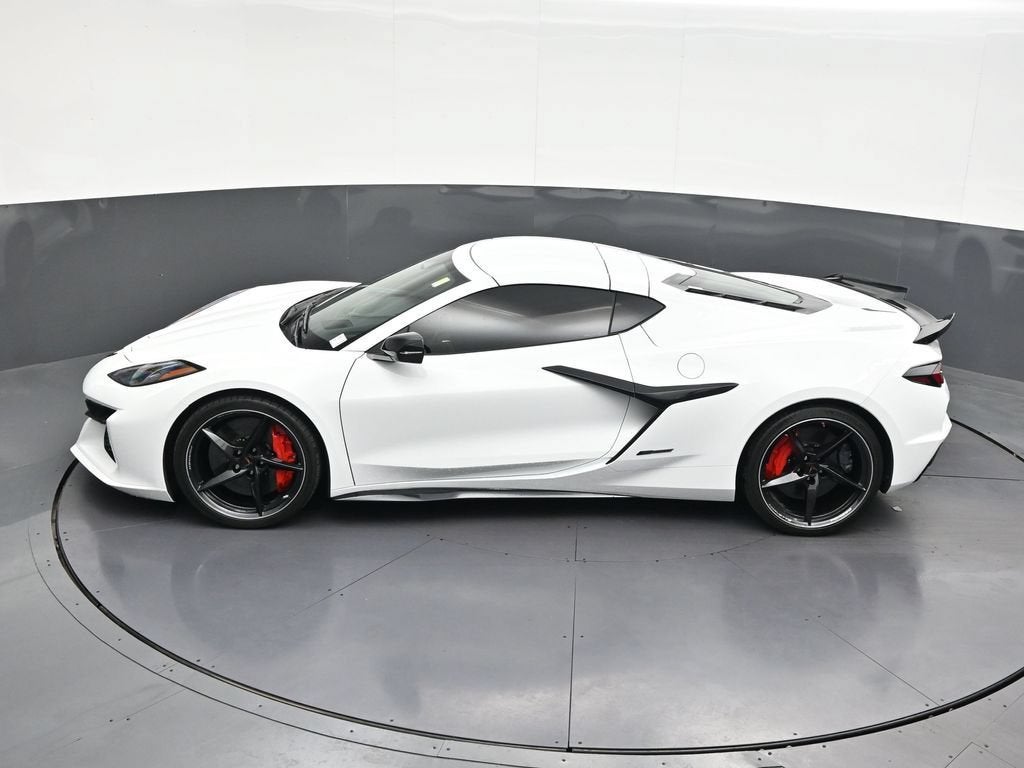 2025 Chevrolet Corvette E-Ray 1LZ
