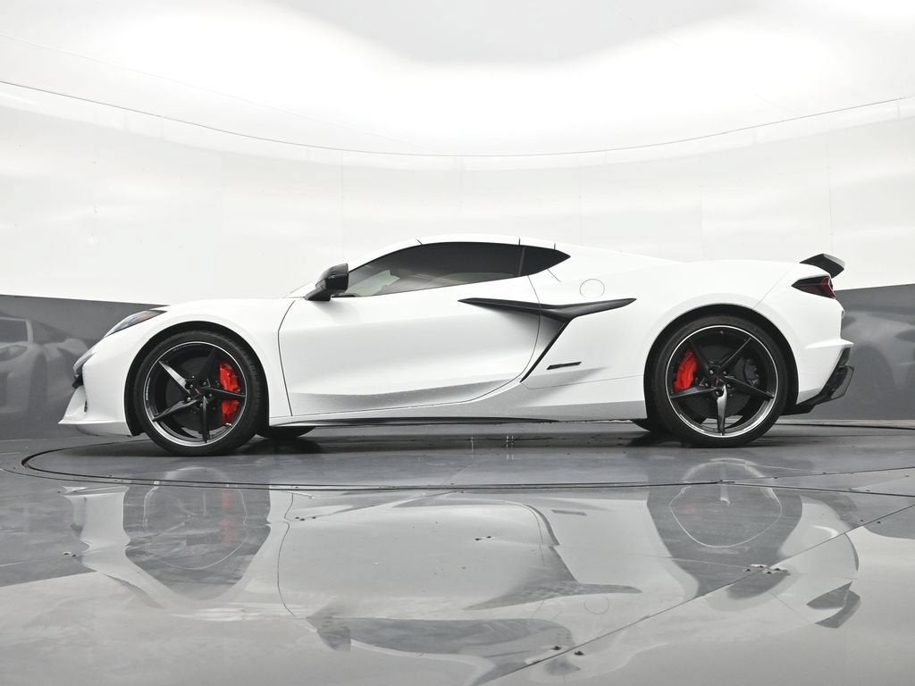 2025 Chevrolet Corvette E-Ray 1LZ