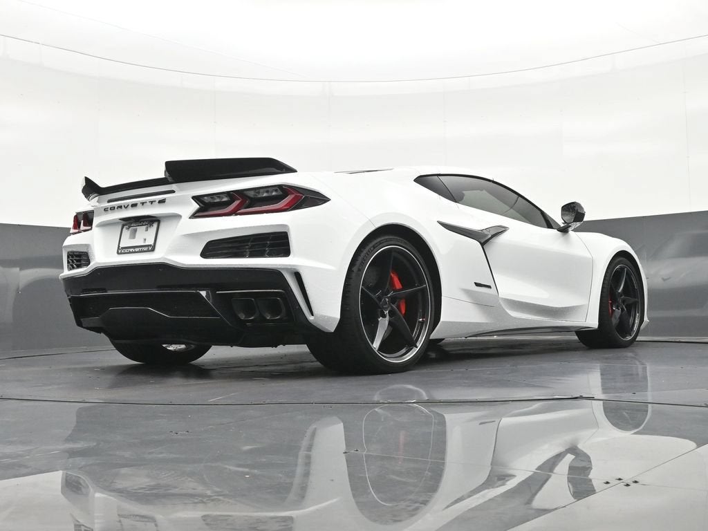 2025 Chevrolet Corvette E-Ray 1LZ
