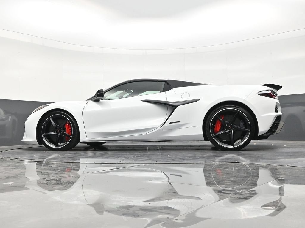 2025 Chevrolet Corvette E-Ray 1LZ