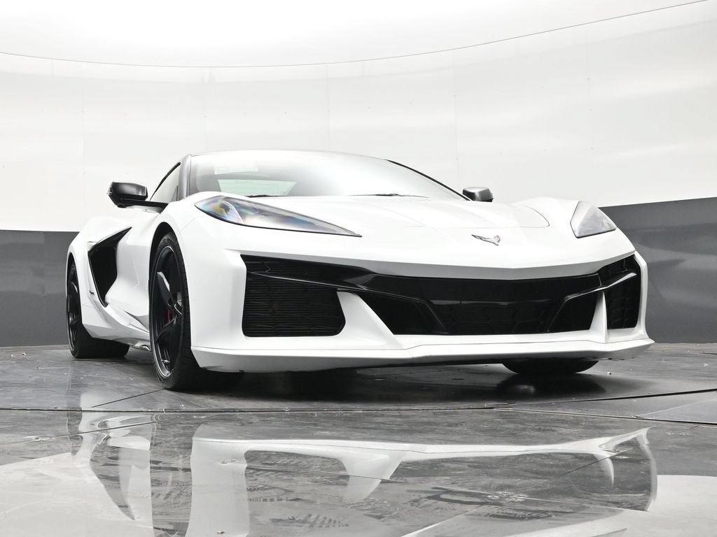 2025 Chevrolet Corvette E-Ray 1LZ