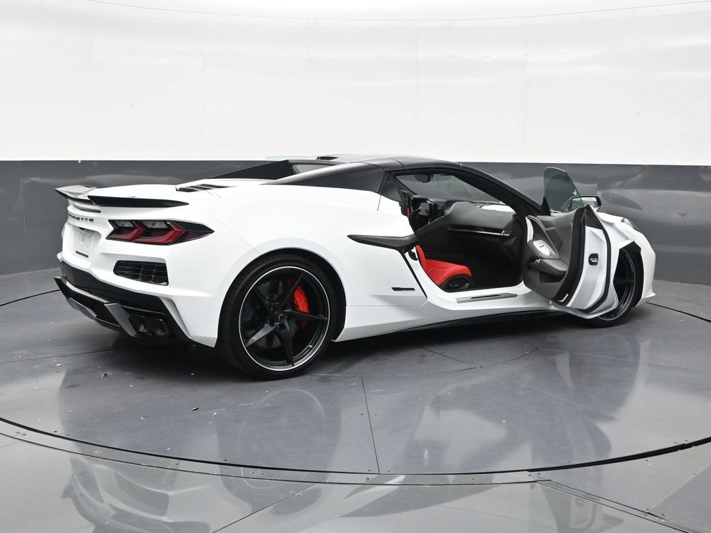 2025 Chevrolet Corvette E-Ray 1LZ
