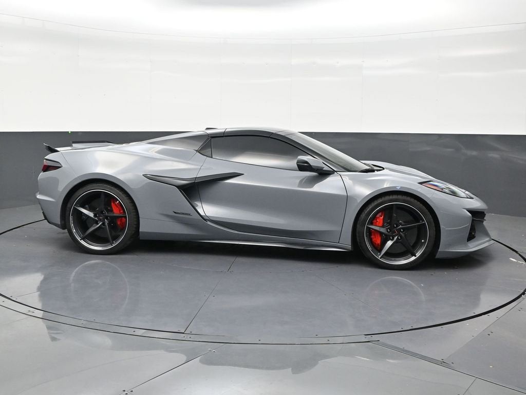 2025 Chevrolet Corvette E-Ray 2LZ