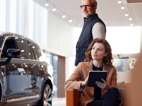 Bomnin Corvette in Miami FL customers in waiting area